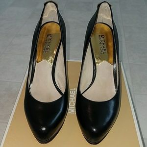 MK High Heels (size 7. 5)