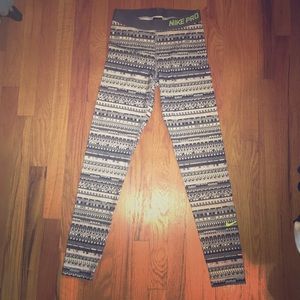 Nike Pro Dri-Fit Leggings - Size M