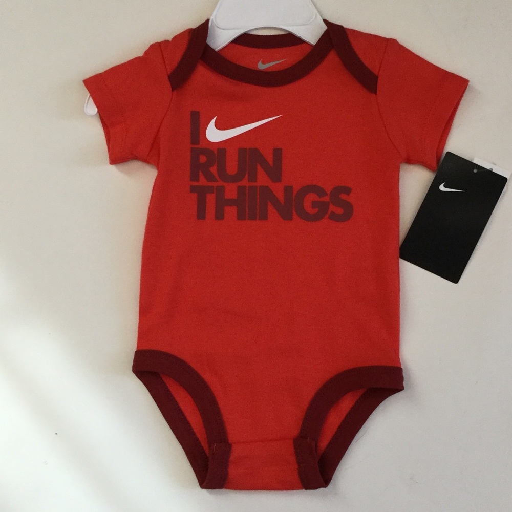 New with tags NIKE One piece " I RUN THINGS " 3-6M