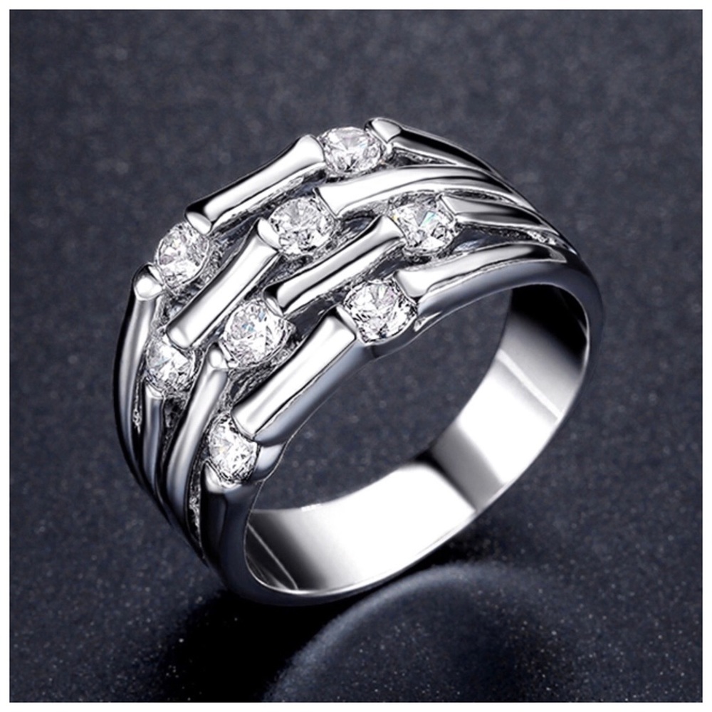 Swarovski Crystals The Cadwyn Wrap Ring S20 - Picture 2 of 3