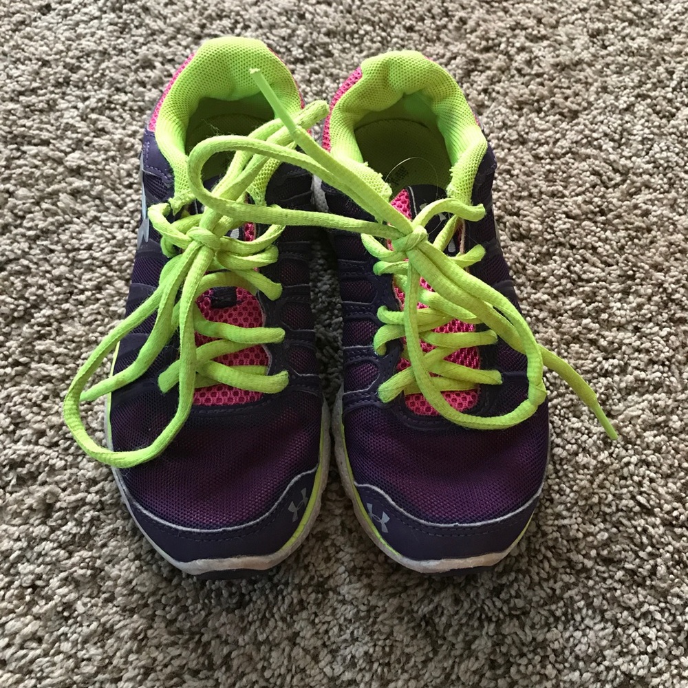 Little girls under armour tennis shoes