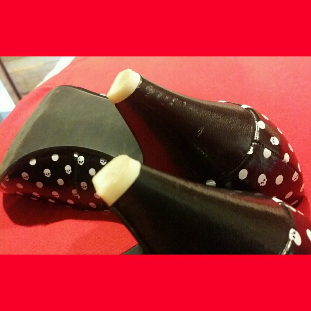 POLKA DOTS  & SKULLS ROCKABILLY ***SOLD*** - Picture 4 of 5