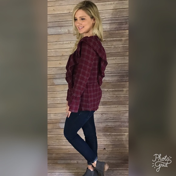 ‼️Sale‼️Black Ruffled Plaid Top - Picture 3 of 3