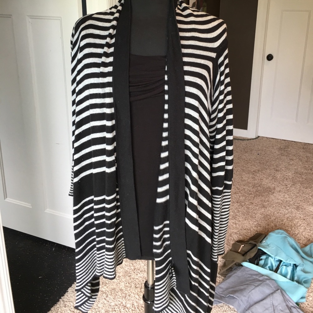Black/grey hi/low cardigan