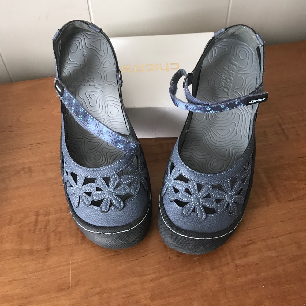 Beach sandals/ water shoes. Hiking water shoes.