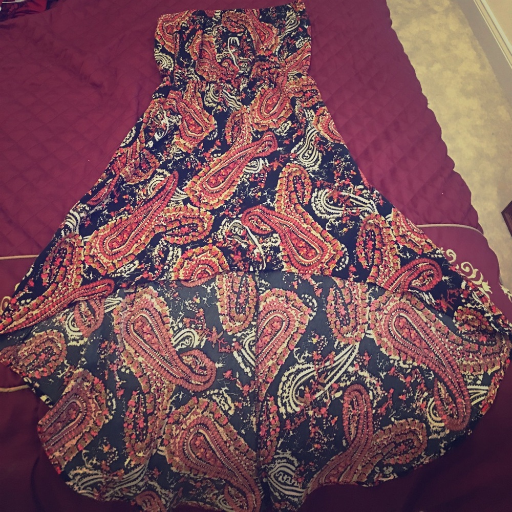 Black/red high-low dress