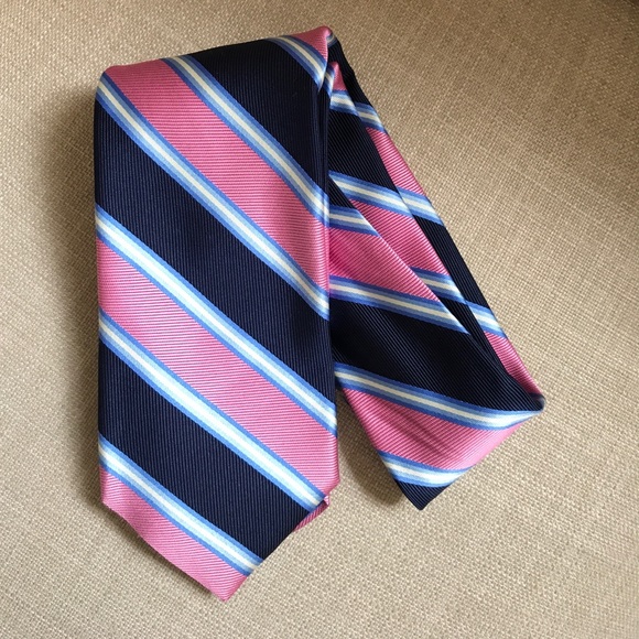 Brooks Brothers Accessories - Brooks Brothers Silk Tie Stain Resistant Brooks Brothers Accessories - Brooks Brothers Silk Tie Stain Resistant