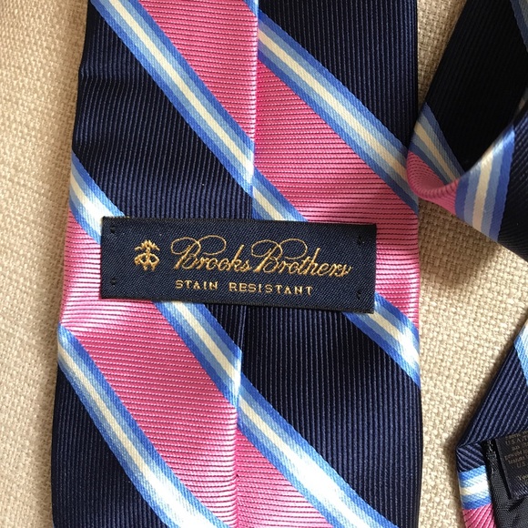 Brooks Brothers Accessories - Brooks Brothers Silk Tie Stain Resistant Brooks Brothers Accessories - Brooks Brothers Silk Tie Stain Resistant