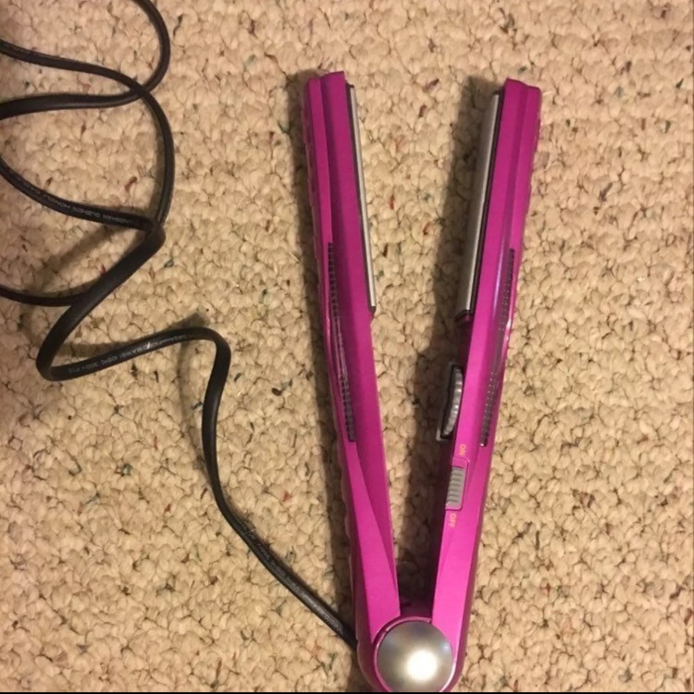 Bed Head hair straightener!