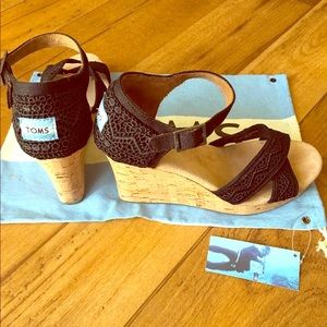 Toms Wedges