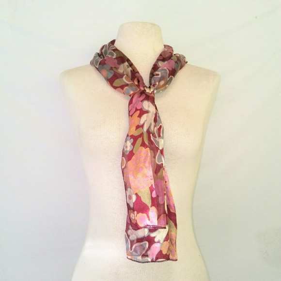 💜 Wine Floral Scarf #hundredsofscarves - Picture 3 of 4