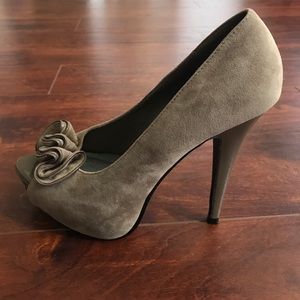 Beige Faux Suede Platform Pumps Beige Faux Suede Platform Pumps