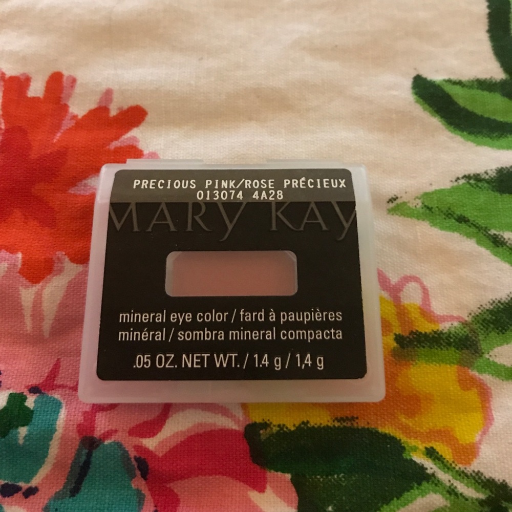 Mary Kay mineral eye color in precious pink!