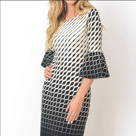 Geometric Print Dress with Bell Sleeve - Picture 5 of 8