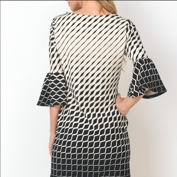 Geometric Print Dress with Bell Sleeve - Picture 7 of 8