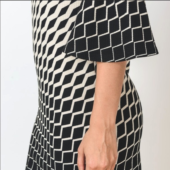 Geometric Print Dress with Bell Sleeve - Picture 8 of 8