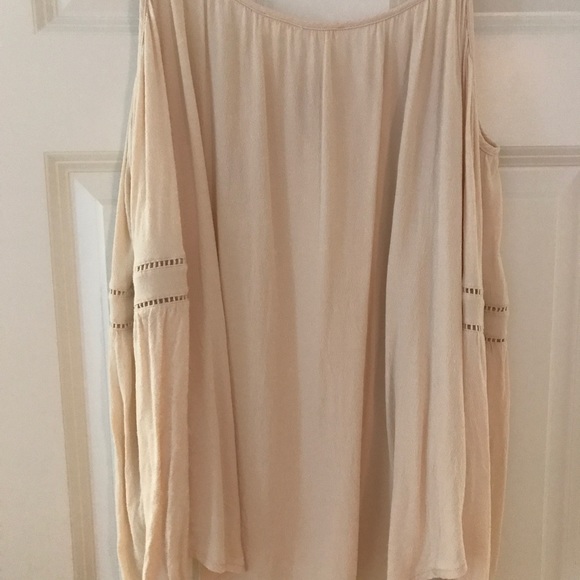 ASTR off the shoulder peasant top - Picture 3 of 4