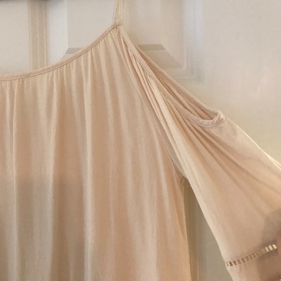 ASTR off the shoulder peasant top - Picture 4 of 4