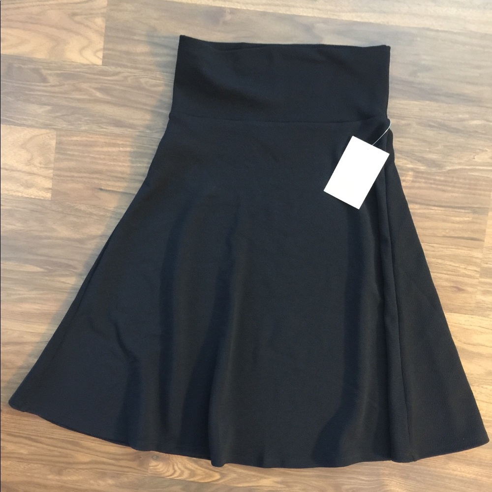 LulaRoe azure - solid black!! - xs