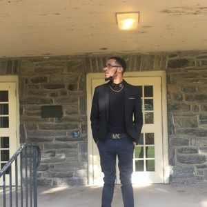 Meet your Posher, Khalil