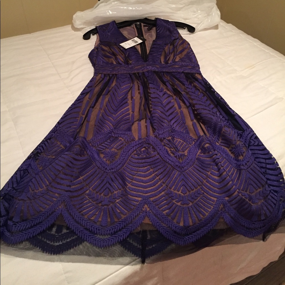 BCBG Maxazria brand new neverworn w/tags size 2 black tag back never taken off🔥