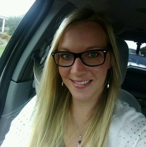 Meet your Posher, Lacey