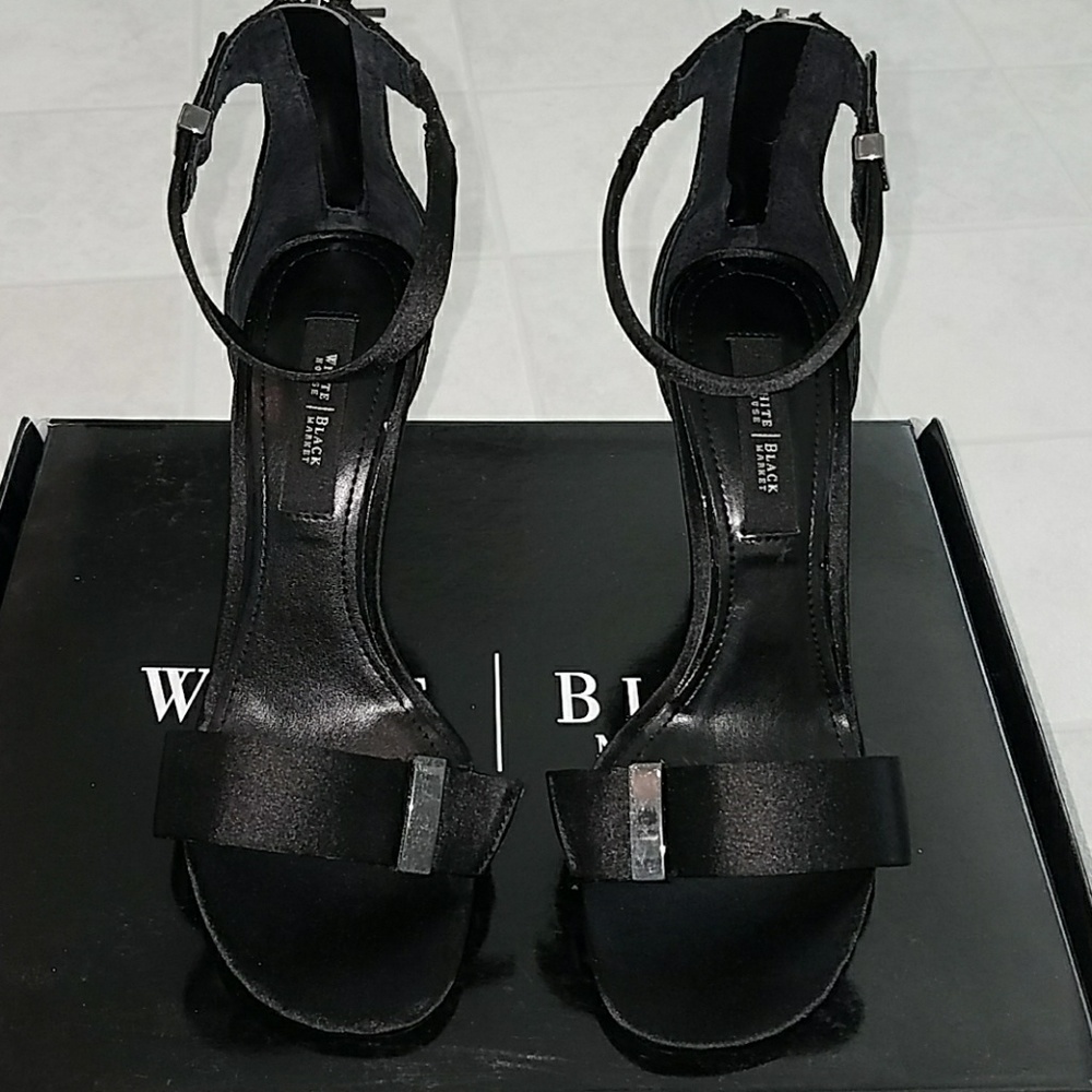 White House Black Market Heels (size 7)
