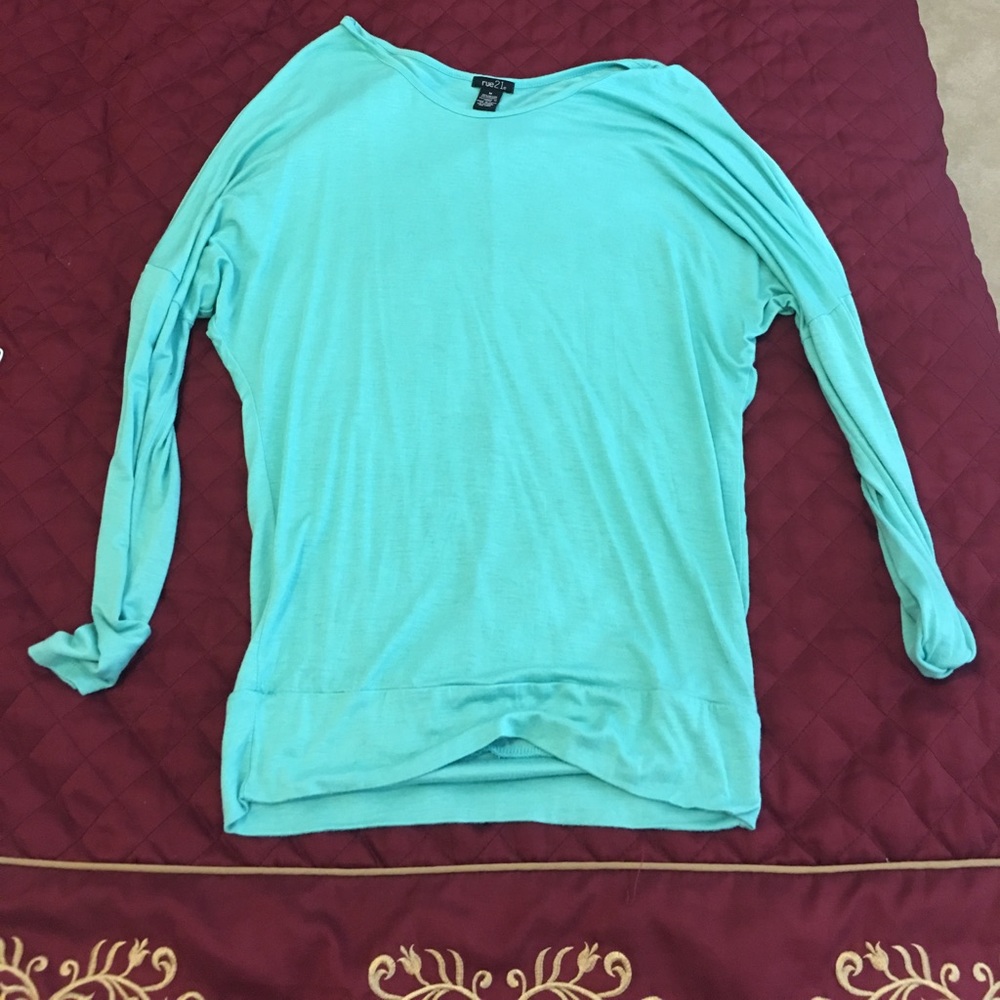 Long sleeve teal top