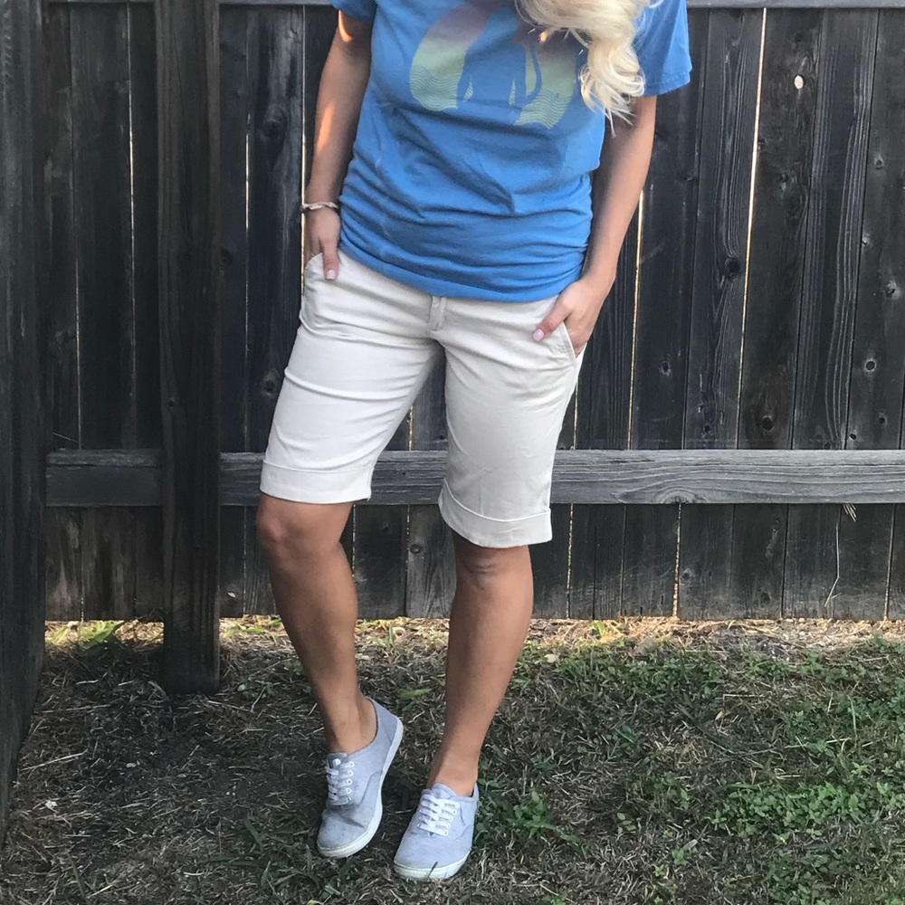 Abercrombie & Fitch White Khaki Bermuda Shorts