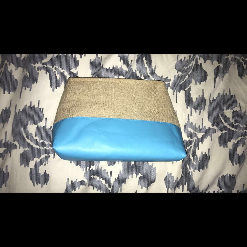 NEVER USED, PLASTIC LINER INSIDE