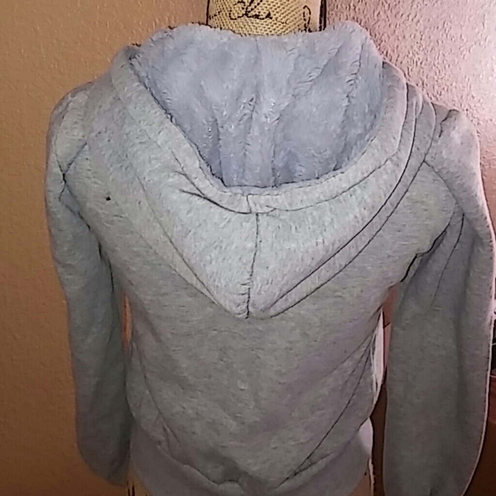 Sweater - Picture 2 of 4