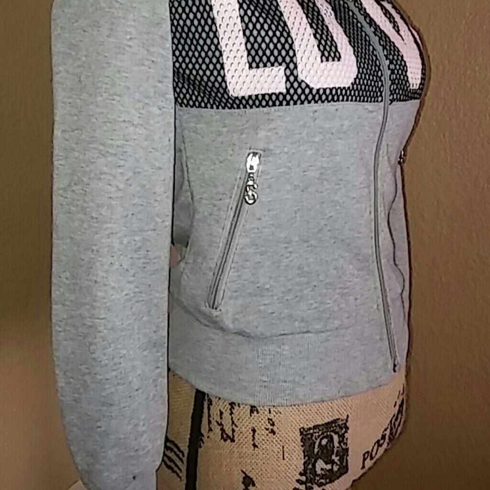 Sweater - Picture 4 of 4