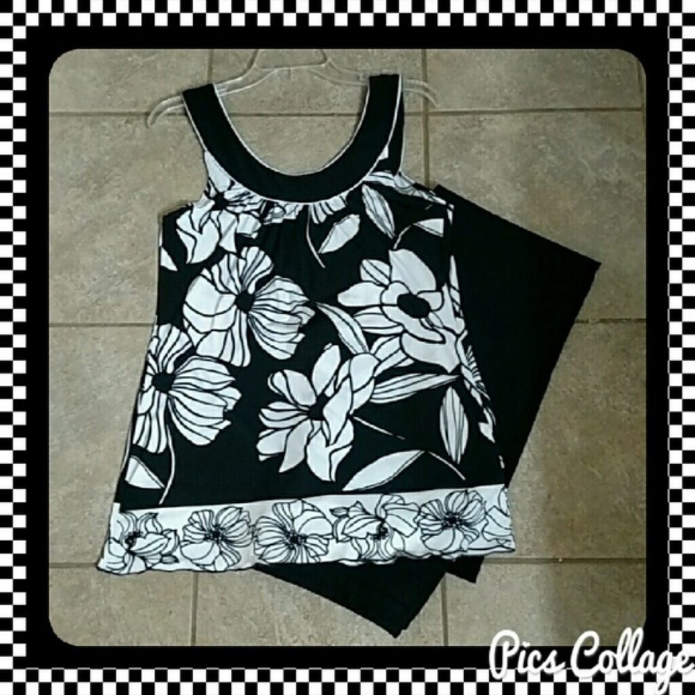 **SOLD** Black & White Floral Top