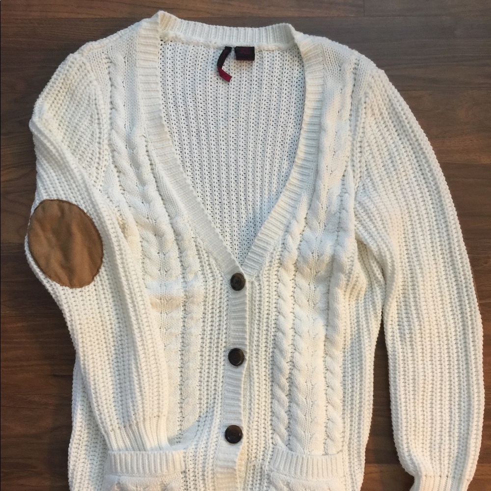 Perfect Fall cardigan! Size M