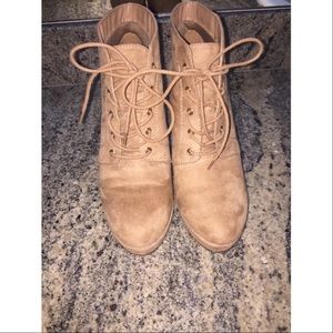 FOREVER 21 suede tan booties!😍