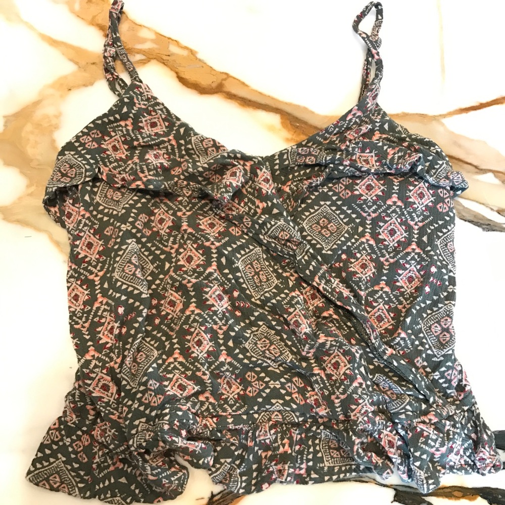 Hollister top