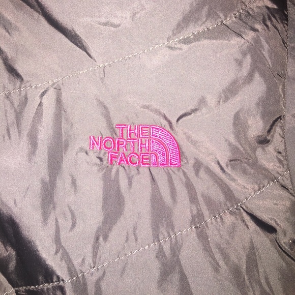 The North Face Reversible Jacket - Picture 2 of 5