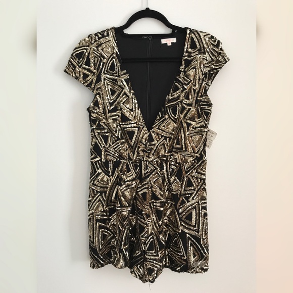 AKIRA Other - Gold Sequin Romper