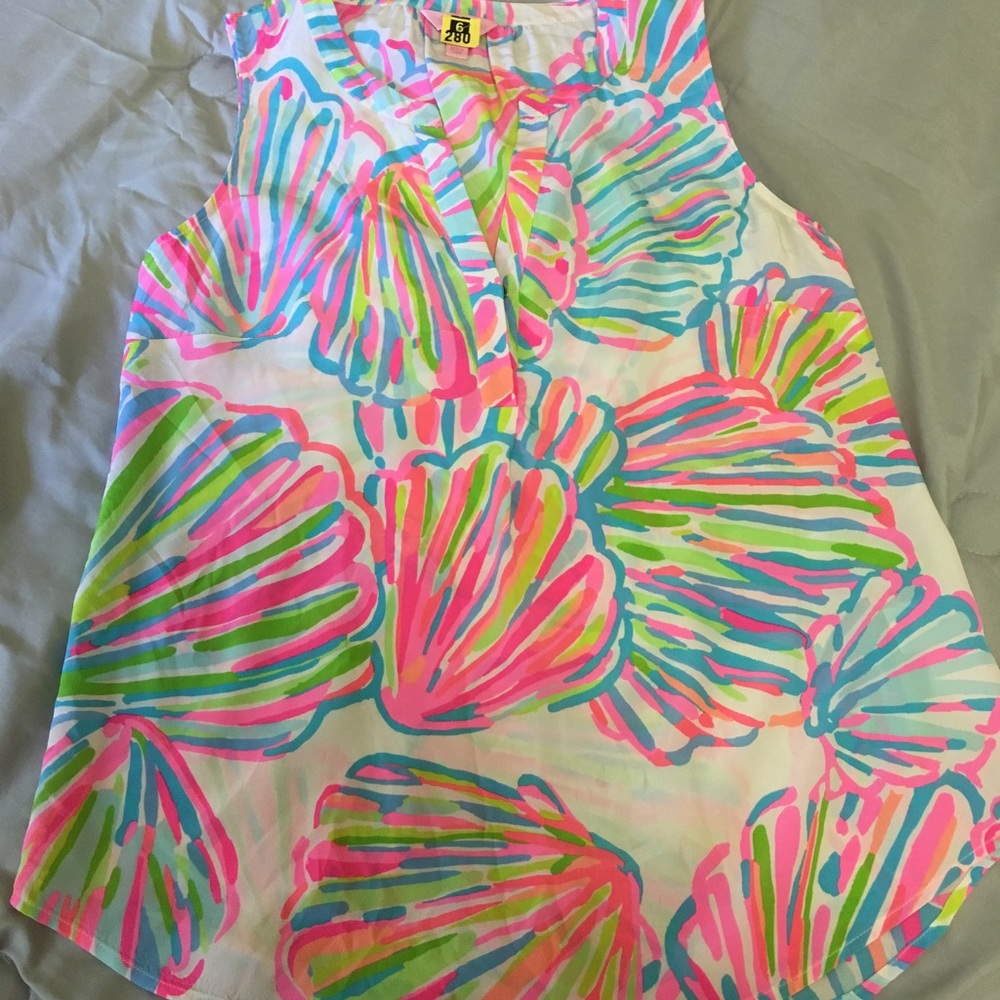 Lilly pulitzer Shellabrate Stacey top