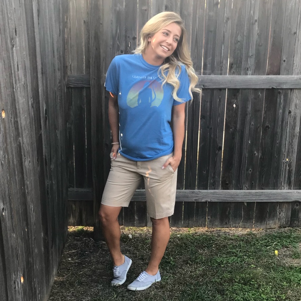 Women's Old Navy Khaki Bermuda Shorts, Size 2