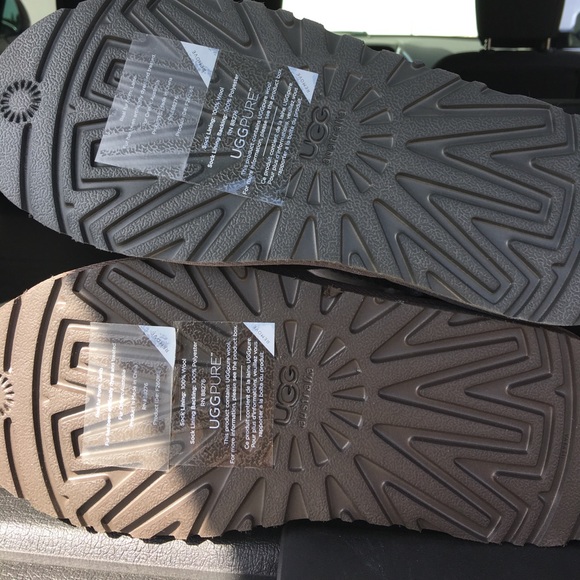 🍂BRAND NEW!!! 🍂🍁🍁FALL🍁🍁UGG Boots. Size 6. - Picture 6 of 8