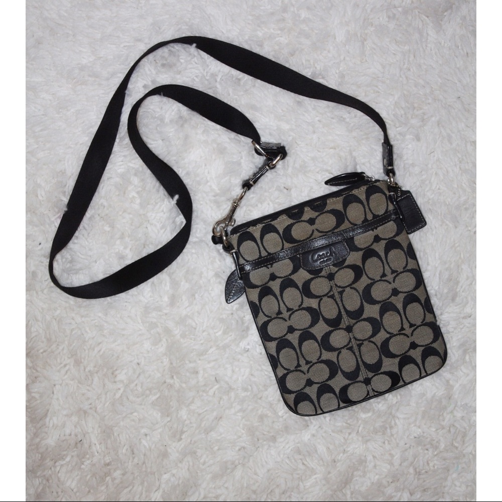 SALE⚡️⚡️⚡️ COACH messenger crossbody purse!