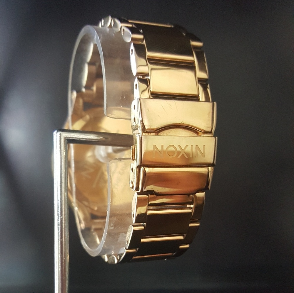 Nixon Rose Gold Camden View 4