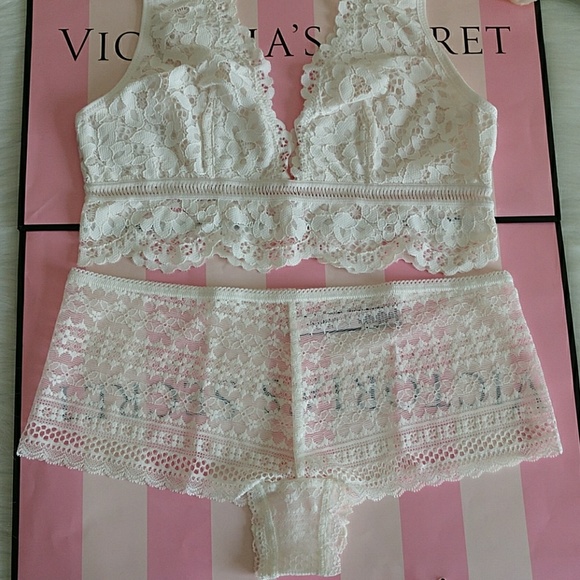VICTORIA'S SECRET BRALETTE SIZE S & PANTY S. - Picture 3 of 4