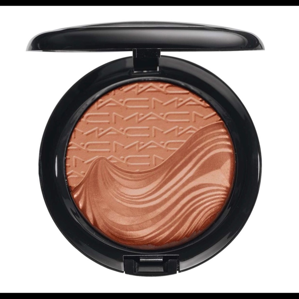 MAC Skinfinish Bronzer in Magnetic Nude