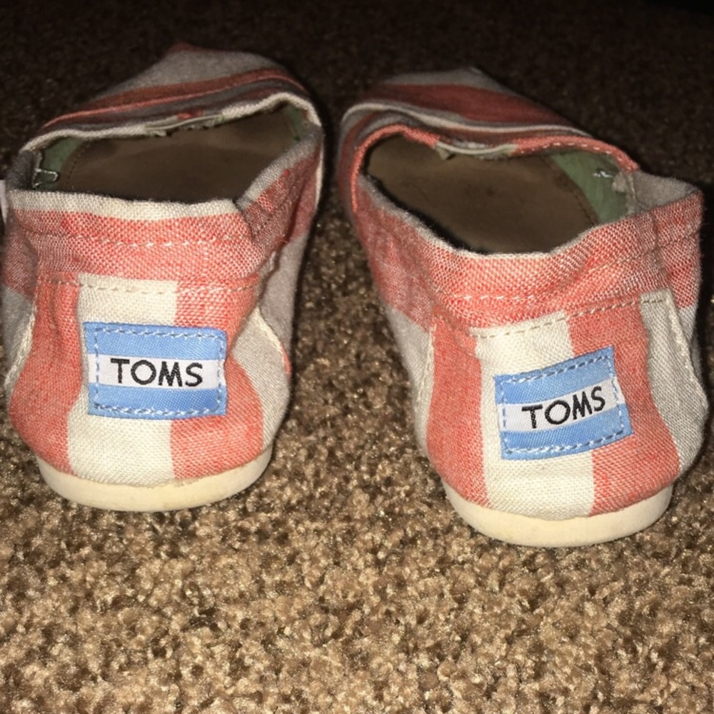 Toms shoes