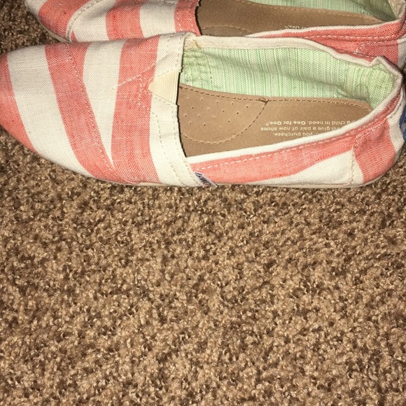 Toms shoes - Picture 2 of 3
