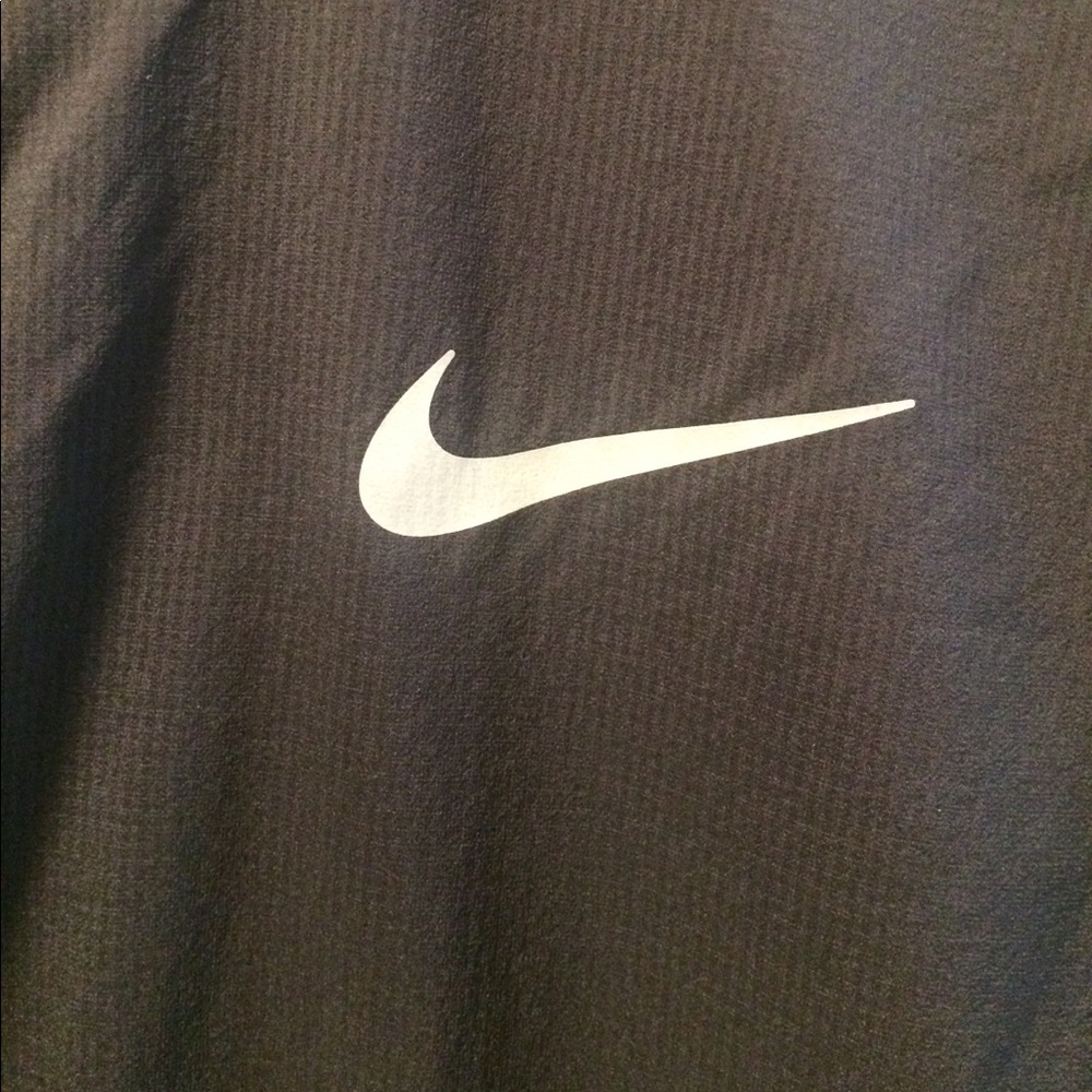 Nike Light Running Jacket - Picture 6 of 7