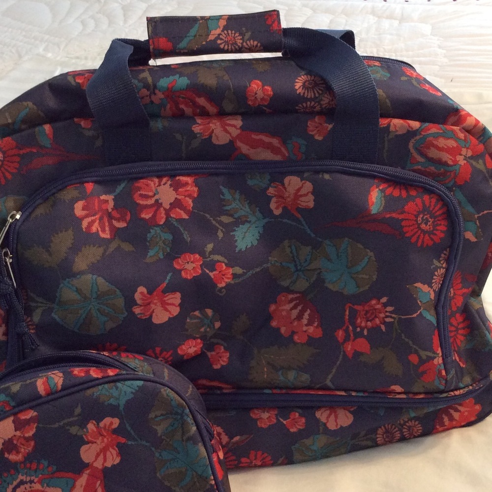 Travel bag on wheels