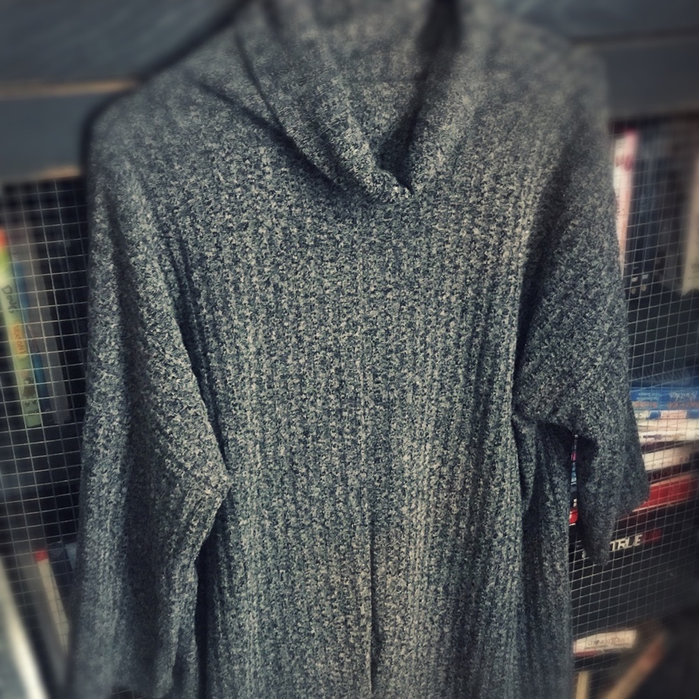Women's grey Sonoma Sweater Hardly worn!
